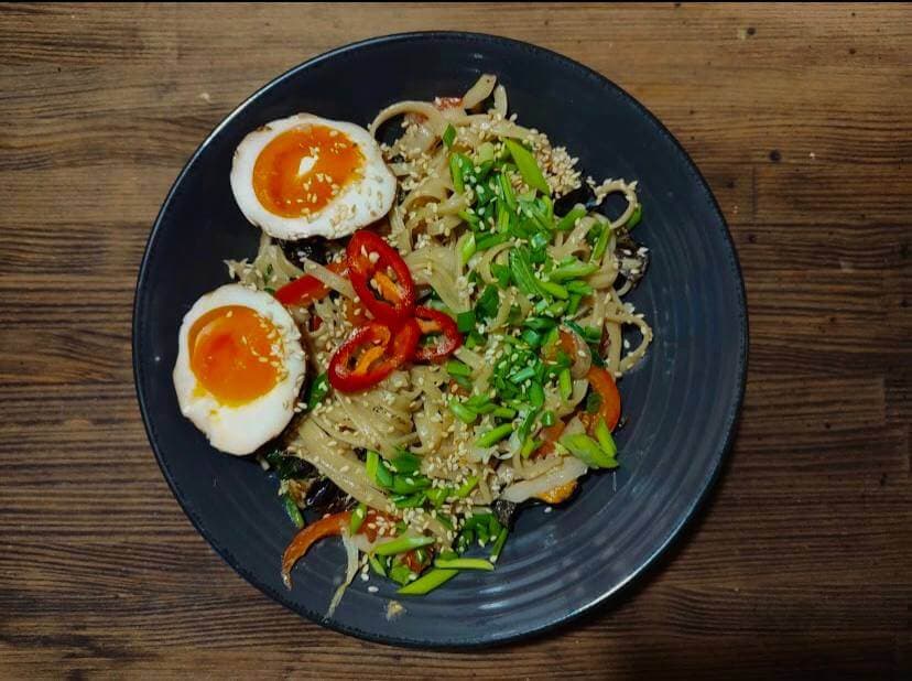 Локшина WOK з овочами